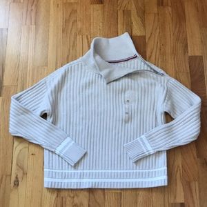 NWT Tommy Hilfiger Sweater. Size XS